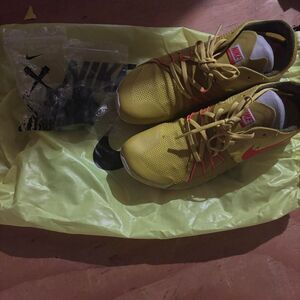 Nike Women's Yellow and Khaki Trainers